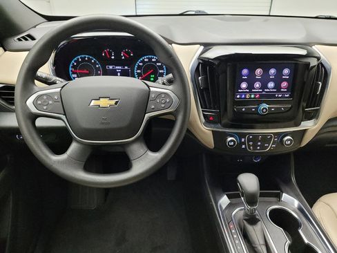 Used 2022 Chevrolet Traverse LS FWD image 22
