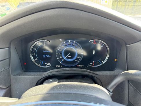 Used 2016 Cadillac Escalade Premium image 7