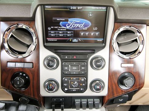 Used 2014 Ford F250 Lariat w/ Lariat Ultimate Package AWD/4WD image 28