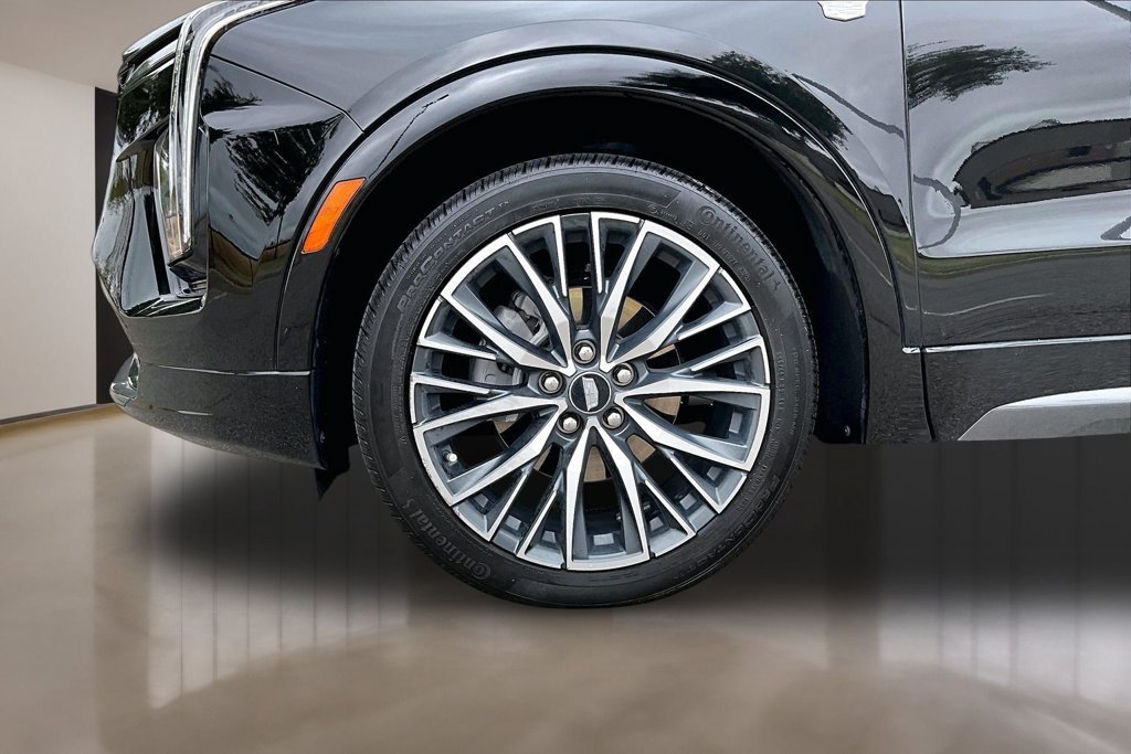 Used 2024 Cadillac XT4 Sport FWD image 8