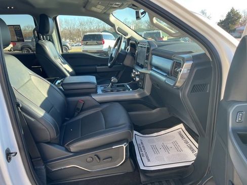 Used 2022 Ford F150 Lariat image 11
