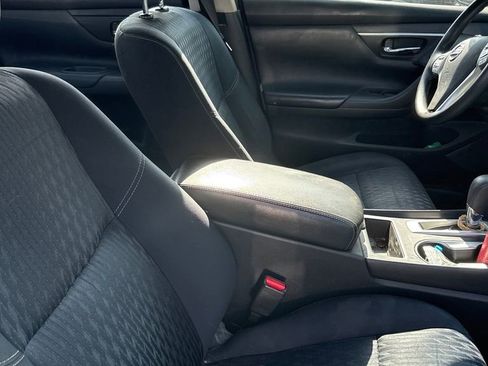 Used 2017 Nissan Altima 2.5 S FWD image 10