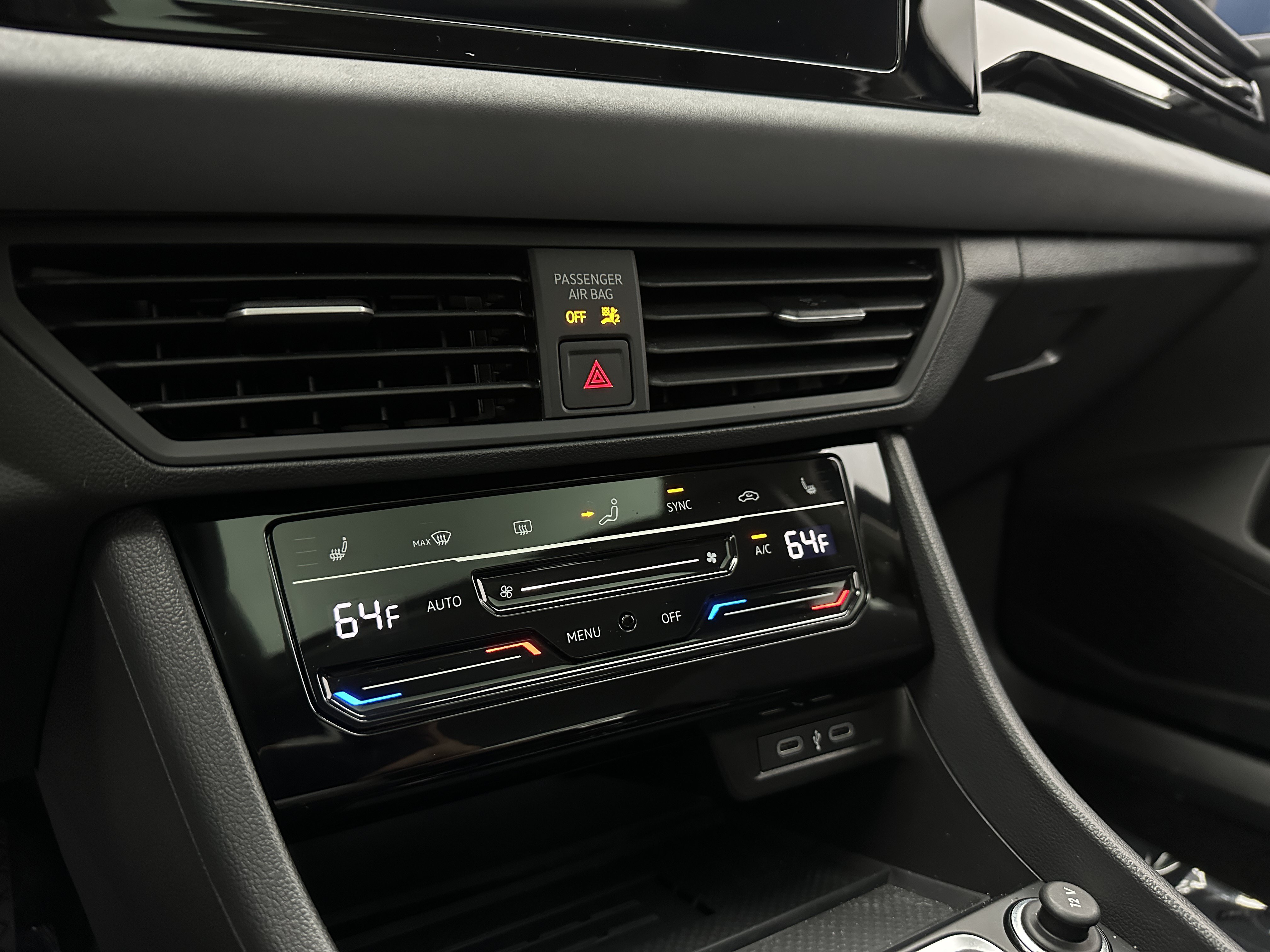 Used 2026 Volkswagen Jetta SE FWD image 23