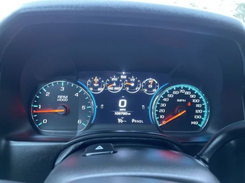 Used 2017 Chevrolet Suburban Premier AWD/4WD image 12