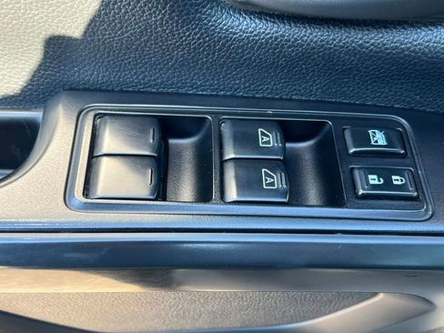 Used 2018 Nissan Titan S w/ S Utility Package image 15