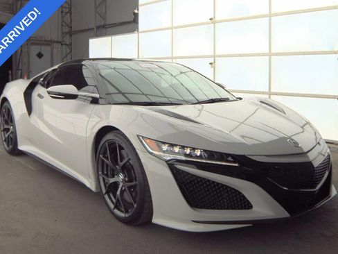 Used 2017 Acura NSX image 2