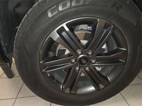 Used 2021 Ford F150 Lariat image 10