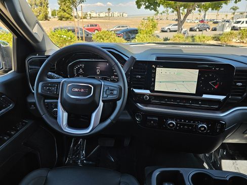 Used 2025 GMC Sierra 1500 SLT image 22