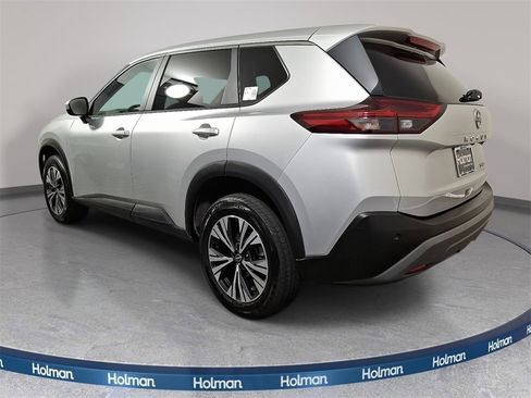 Used 2023 Nissan Rogue SV image 4