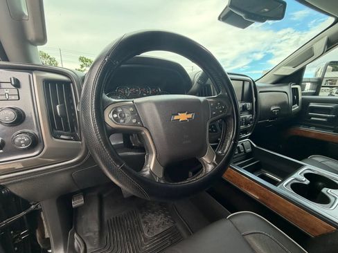 Used 2019 Chevrolet Silverado 2500 High Country w/ Duramax Plus Package AWD/4WD image 10