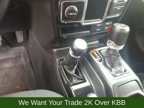 Used 2022 Jeep Wrangler Willys image 33