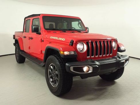 Used 2020 Jeep Gladiator Overland AWD/4WD image 3
