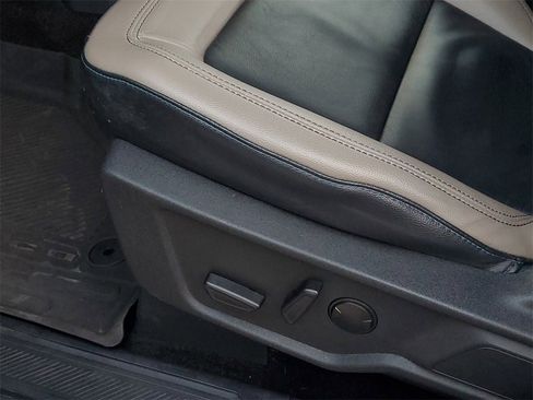 Used 2023 Ford Bronco Wildtrak image 11