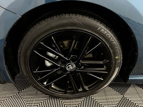 Used 2025 Toyota Camry SE image 10