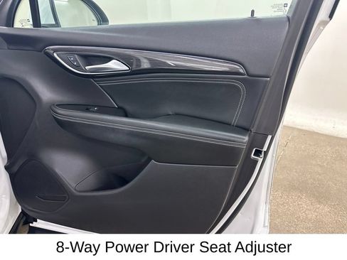Used 2021 Buick Envision Essence AWD/4WD image 21