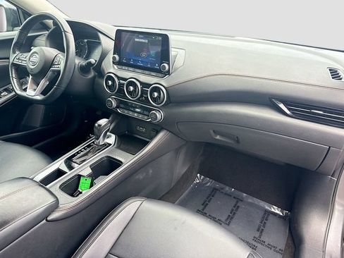 Used 2023 Nissan Sentra SR w/ SR Premium Package FWD image 27
