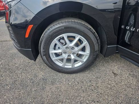 Used 2024 Chevrolet Equinox LS FWD image 26