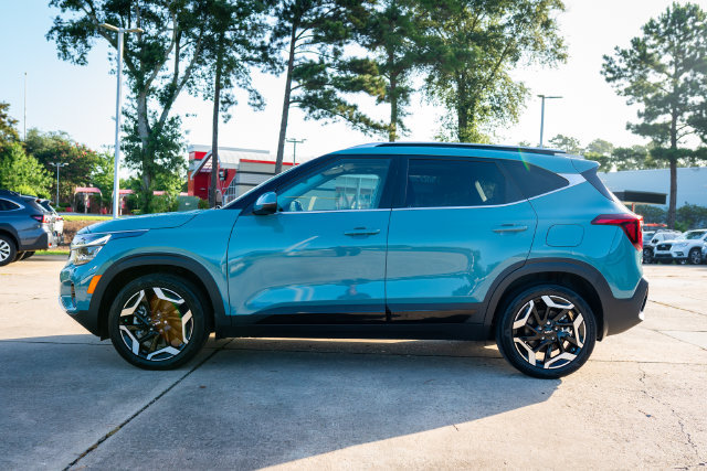 Used 2024 Kia Seltos SX w/ SX Sunroof Package AWD/4WD image 2