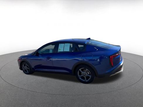 Used 2025 Kia K4 LXS image 10