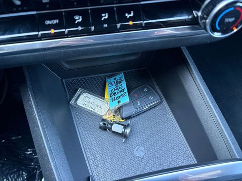 Used 2025 Chevrolet Equinox LT image 21