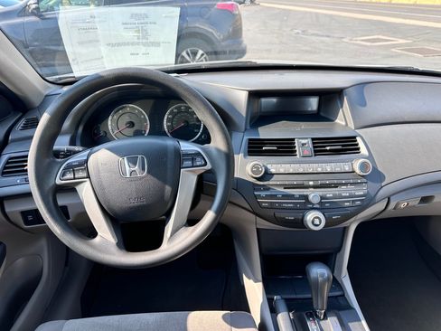 Used 2010 Honda Accord LX image 7