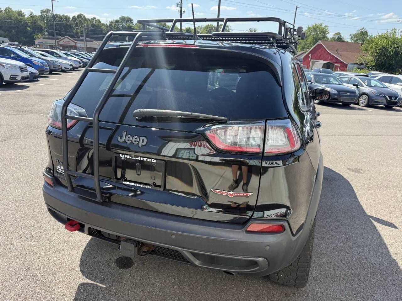 Used 2020 Jeep Cherokee Trailhawk AWD/4WD image 7