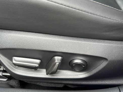 Used 2024 Toyota Prius XLE image 14