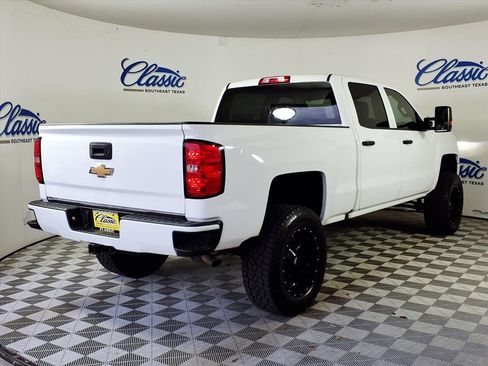 Used 2018 Chevrolet Silverado 1500 Custom w/ Custom Value Package image 7
