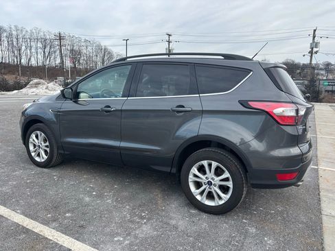 Used 2018 Ford Escape SE image 5