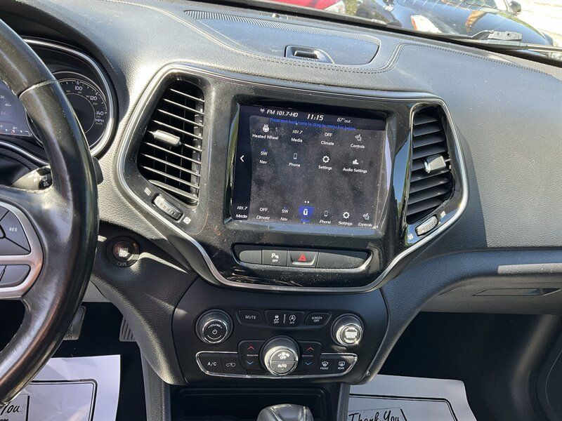Used 2020 Jeep Cherokee Limited AWD/4WD image 28