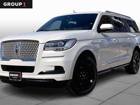 Certified 2022 Lincoln Navigator L Reserve image 1