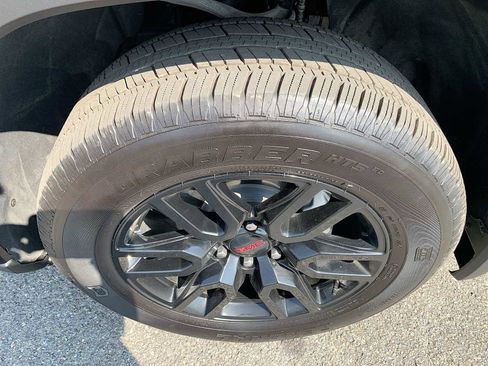 Certified 2025 GMC Sierra 1500 Elevation image 32