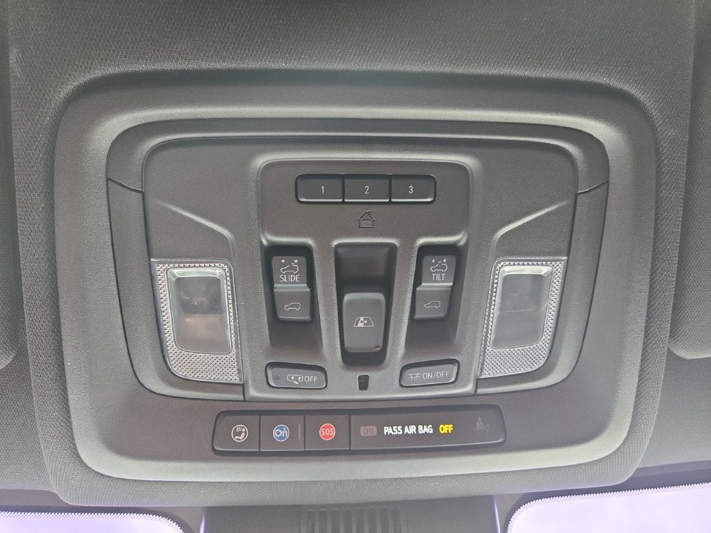 Used 2024 Chevrolet Silverado 2500 High Country w/ High Country Premium Package AWD/4WD image 31
