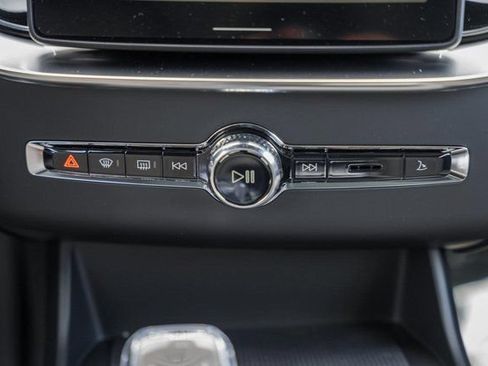 Used 2026 Volvo XC90 B6 Plus w/ Protection Package Premier AWD/4WD image 23
