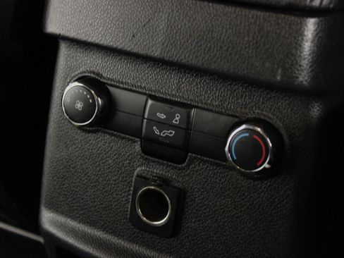 Used 2018 Ford Explorer XLT w/ Equipment Group 201A image 18