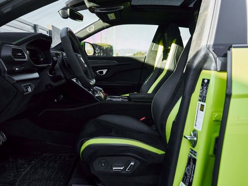 Used 2024 Lamborghini Urus Performante image 34