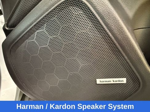 Used 2017 Subaru Outback 3.6R Limited image 19