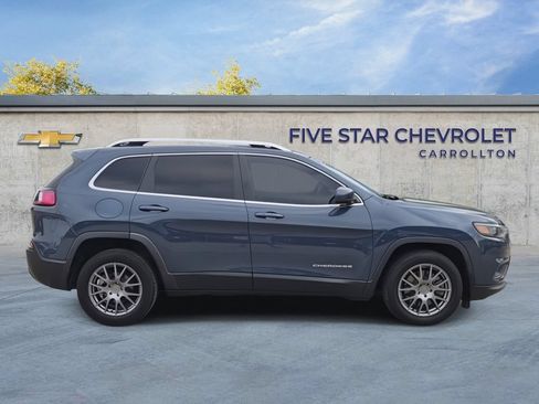 Used 2020 Jeep Cherokee Latitude Plus w/ Comfort/Convenience Group FWD image 9