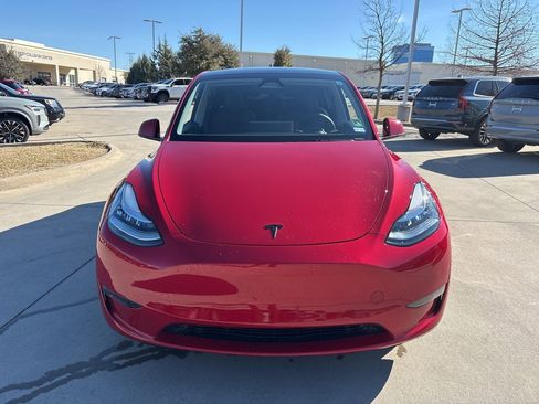 Used 2023 Tesla Model Y Long Range image 2