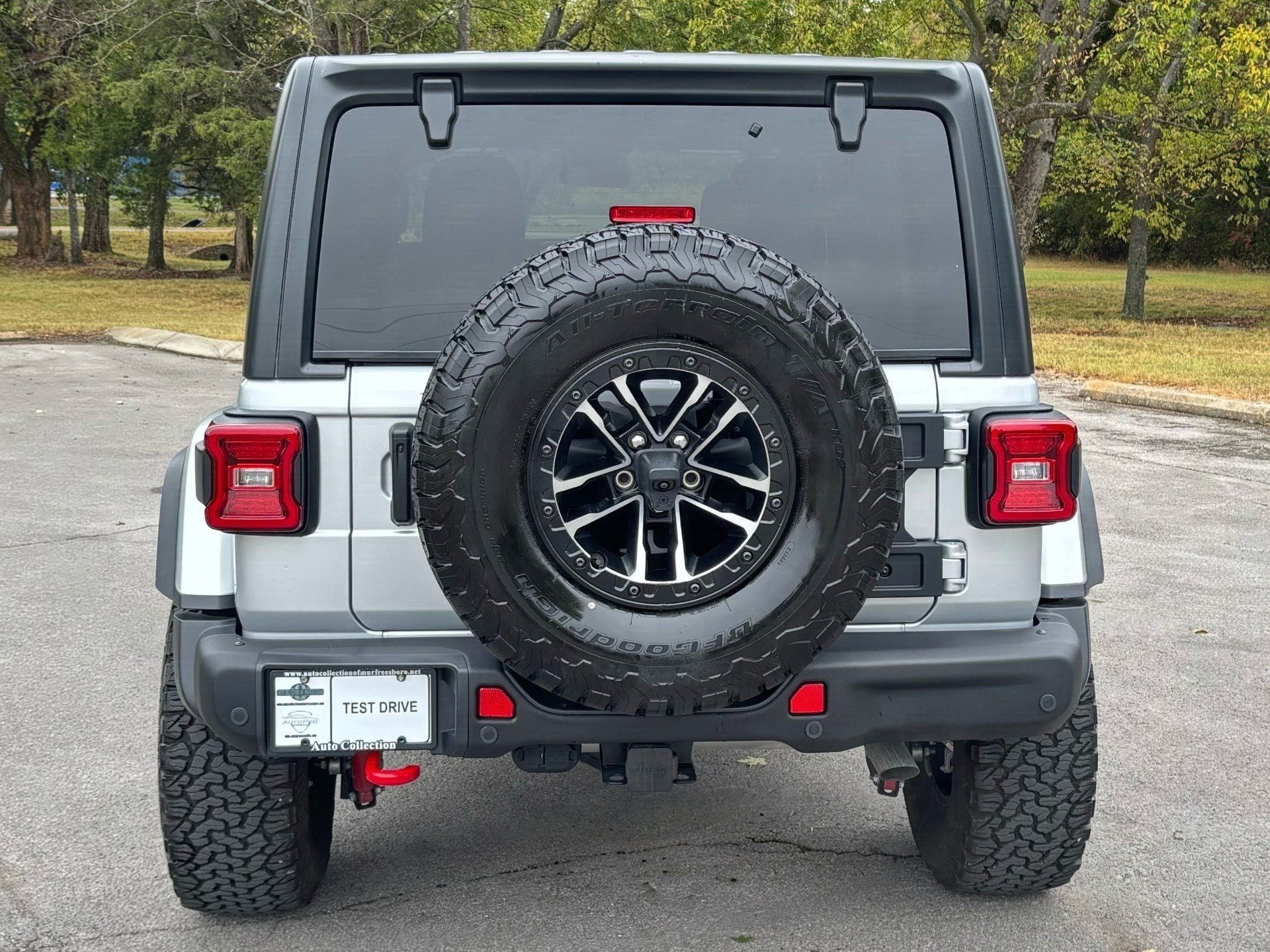 Used 2024 Jeep Wrangler Unlimited Rubicon AWD/4WD image 6