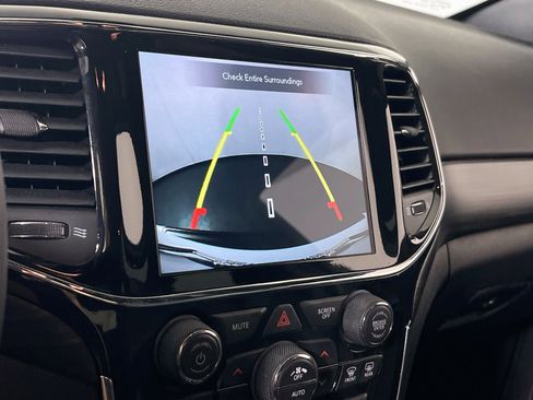 Used 2022 Jeep Grand Cherokee Laredo X image 14