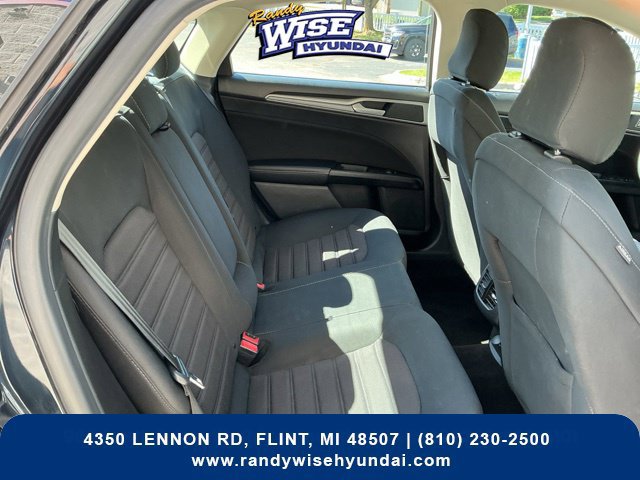 Used 2020 Ford Fusion SE AWD/4WD image 38