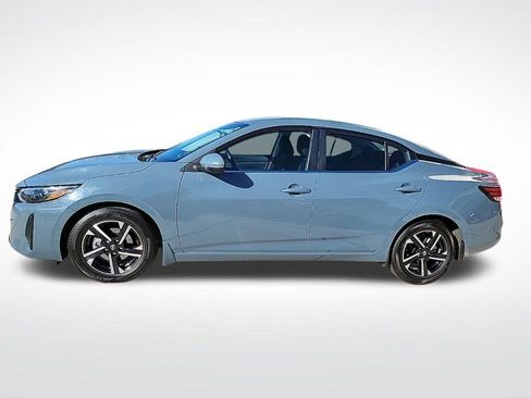 Used 2025 Nissan Sentra SV image 2
