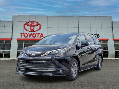 New 2026 Toyota Sienna XLE