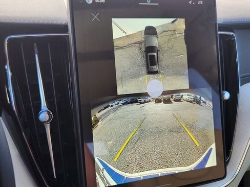 New 2026 Volvo XC60 B5 Ultra w/ Climate Package image 22