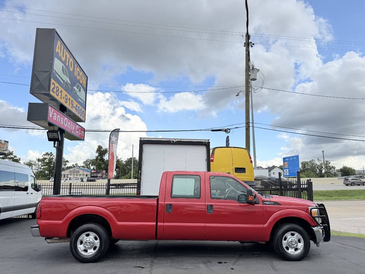 Used 2011 Ford F250 XL w/ PWR Equipment Group RWD image 3