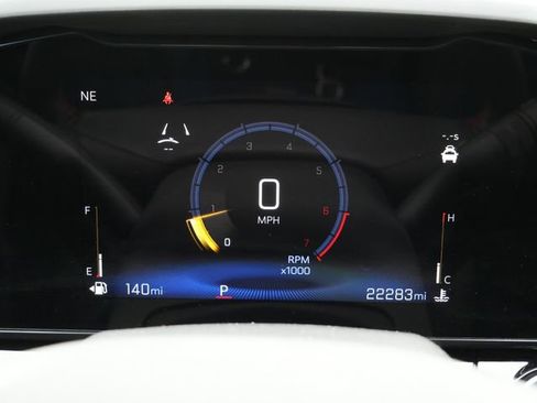 Used 2024 Chevrolet Trax RS w/ Sunroof Package FWD image 22