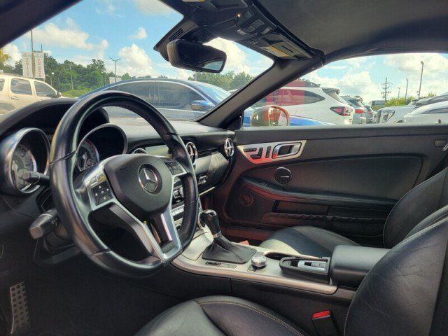 Used 2012 Mercedes-Benz SLK 350 image 10