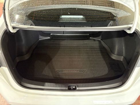 Certified 2025 Toyota Corolla SE image 25