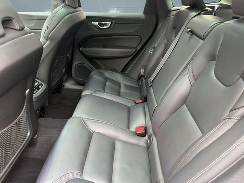Certified 2024 Volvo XC60 B5 Ultimate w/ Protection Package Premier AWD/4WD image 23